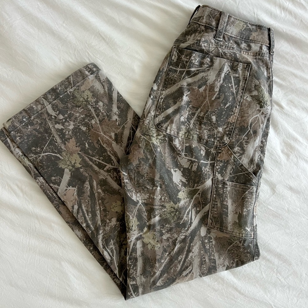 Abercrombie men’s pants size 32/34 but altered to fit women’s size 27 waist